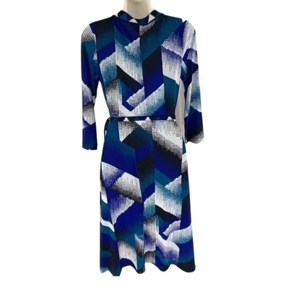 BCBGMaxazria Blue Combo print wrap jersey dress